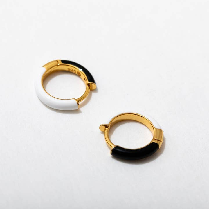 Two Toned Huggie Hoops | Larissa Loden - Black/white